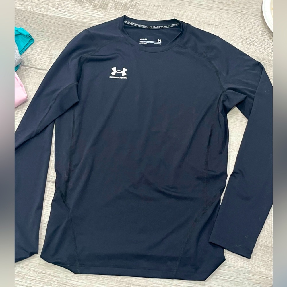 Men’s Under Armour compression shirt size large